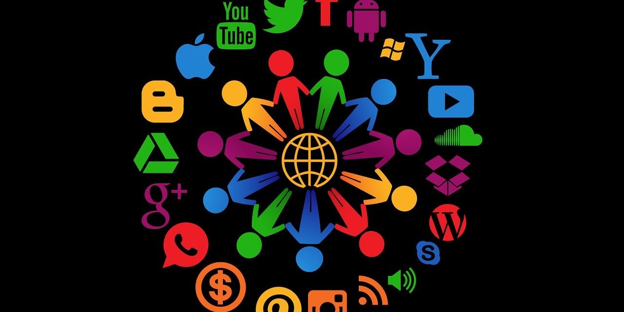 How to Get the Whole Company to Embrace Social Media