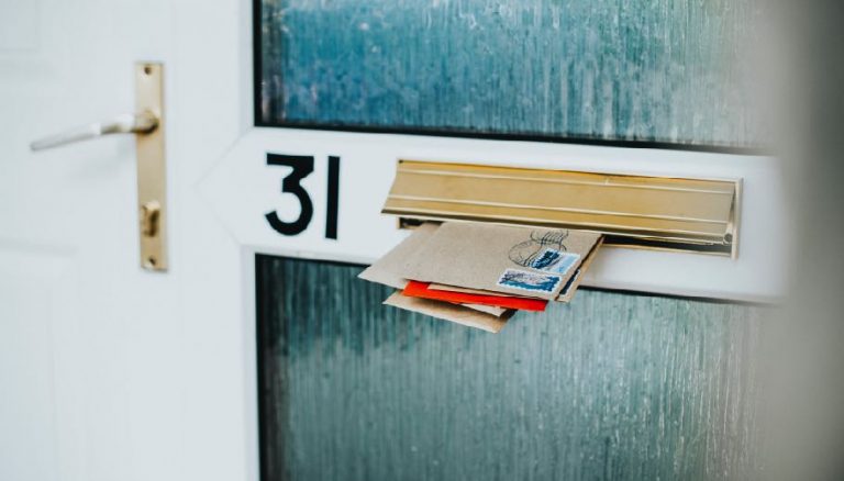 door-envelopes-mail-1877539.jpg