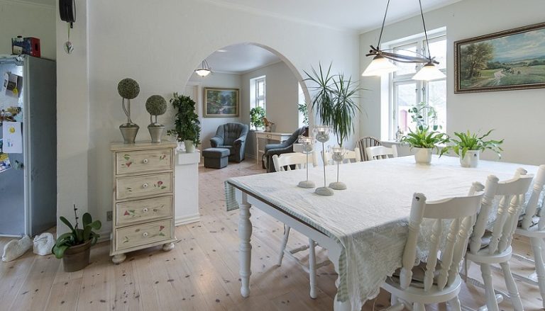 Light Up Your Home With Scintillating Indoor Plants Ideas 