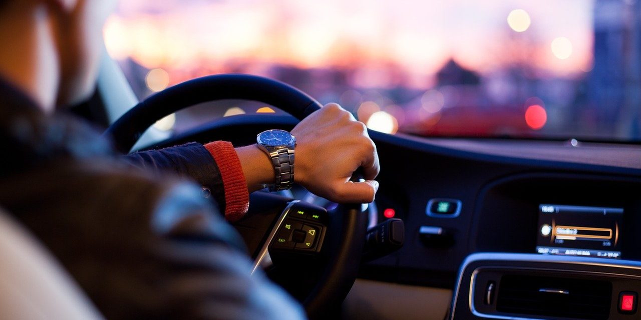 3 Crucial Steps to Find the Right Driving Instructor for Your Driving Lessons