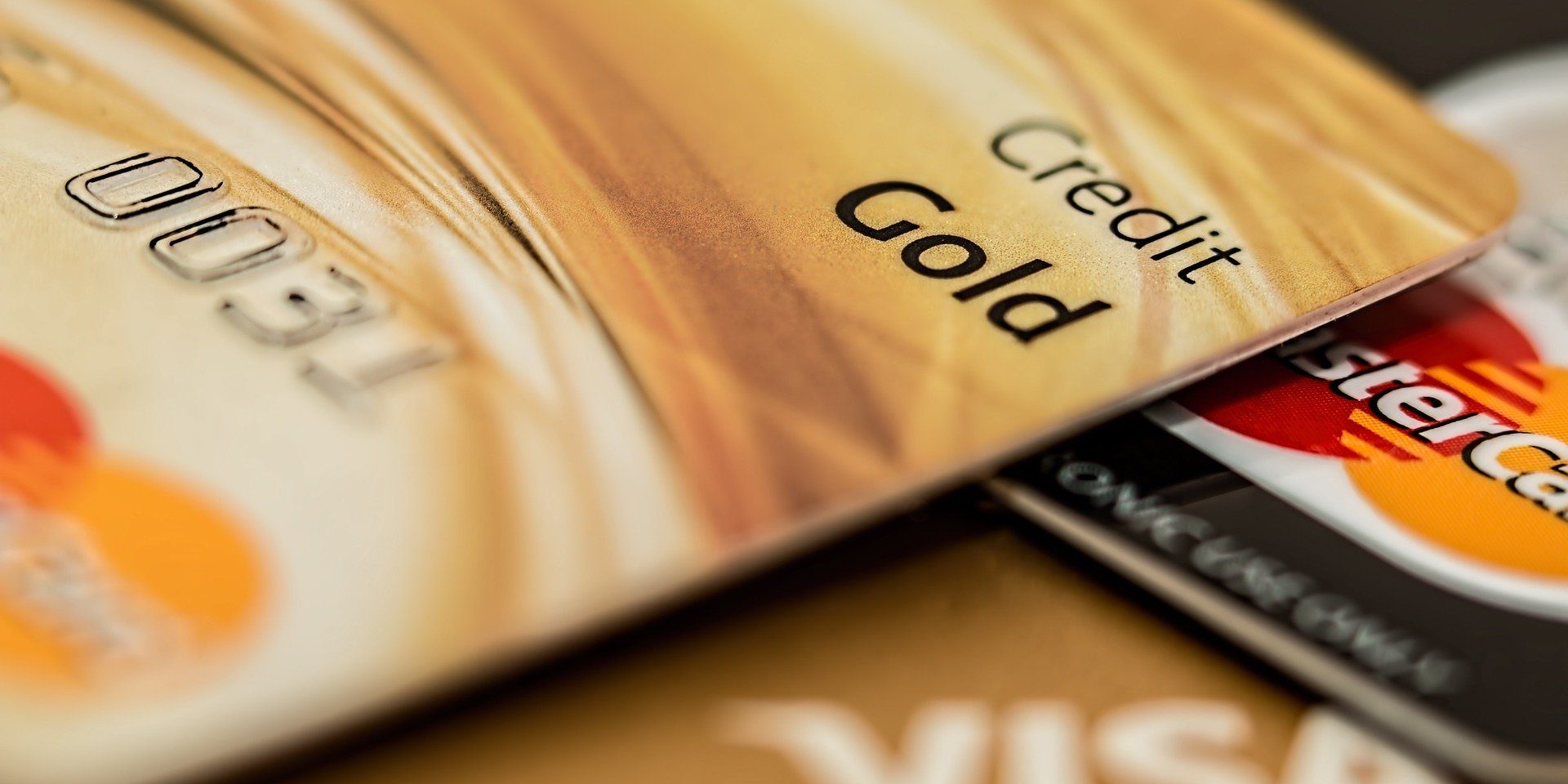 Credit Cards Offer Ample Cash Back Advantages to the Users