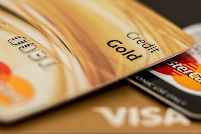 Credit Cards Offer Ample Cash Back Advantages to the Users