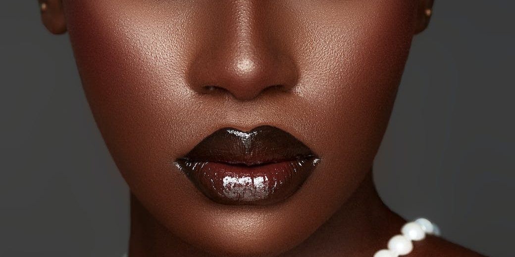 beautiful woman in glamour makeup and jewellery