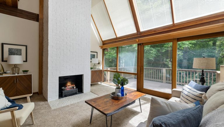 living room with outdoor terrace in house