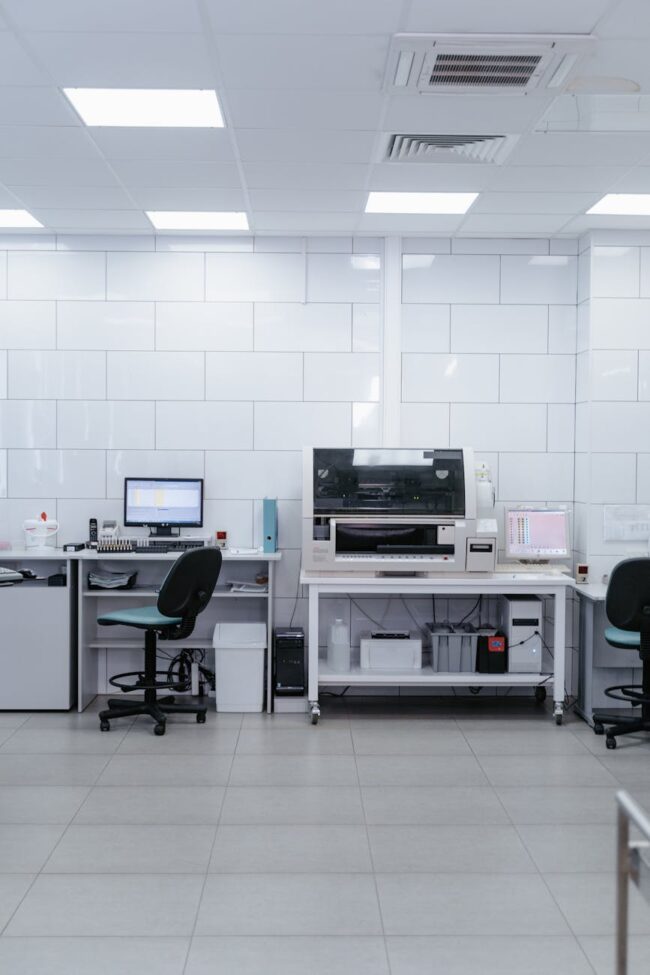 medical equipments in the laboratory